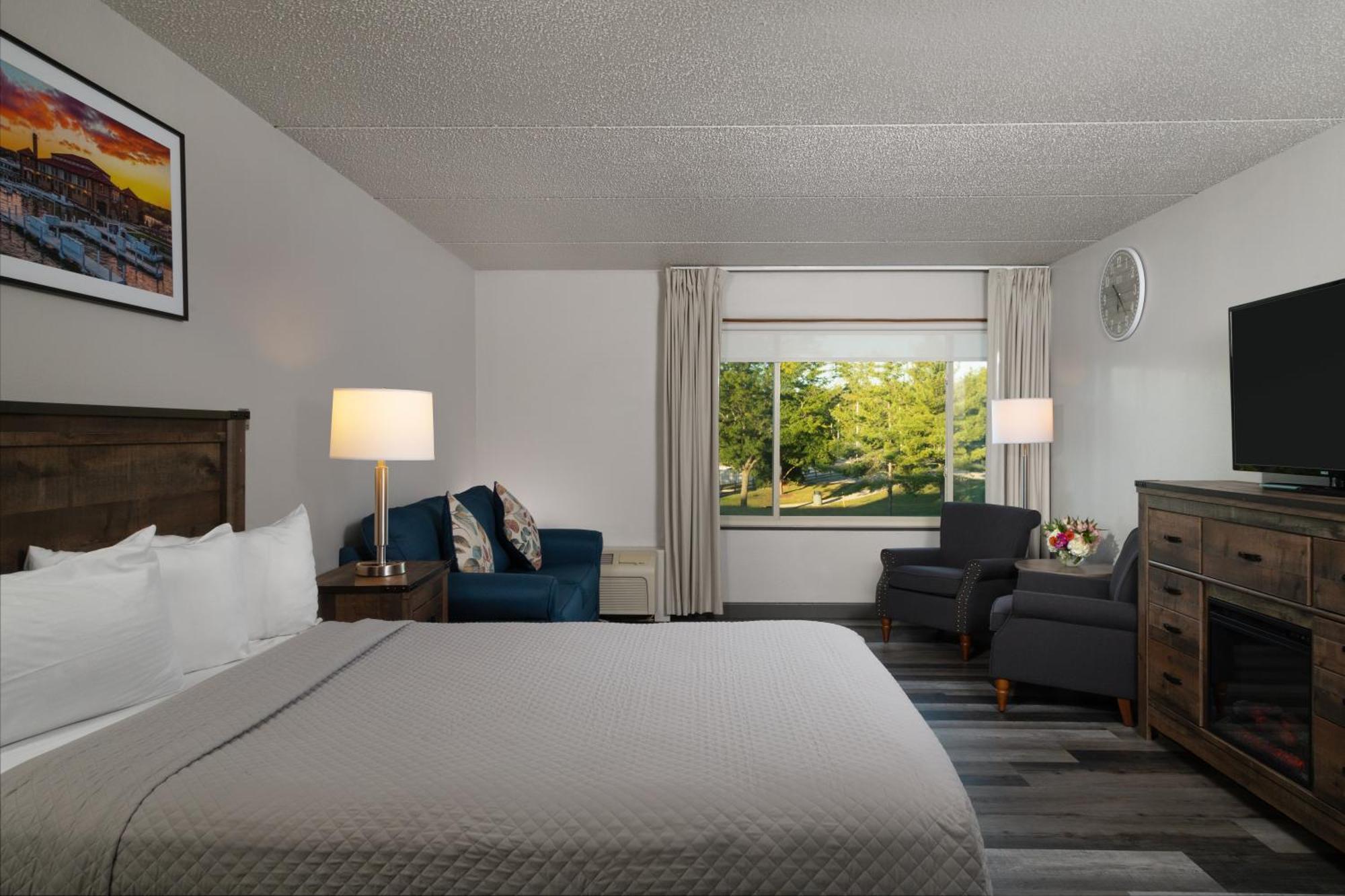 Harbor Shores On Lake Geneva Room photo