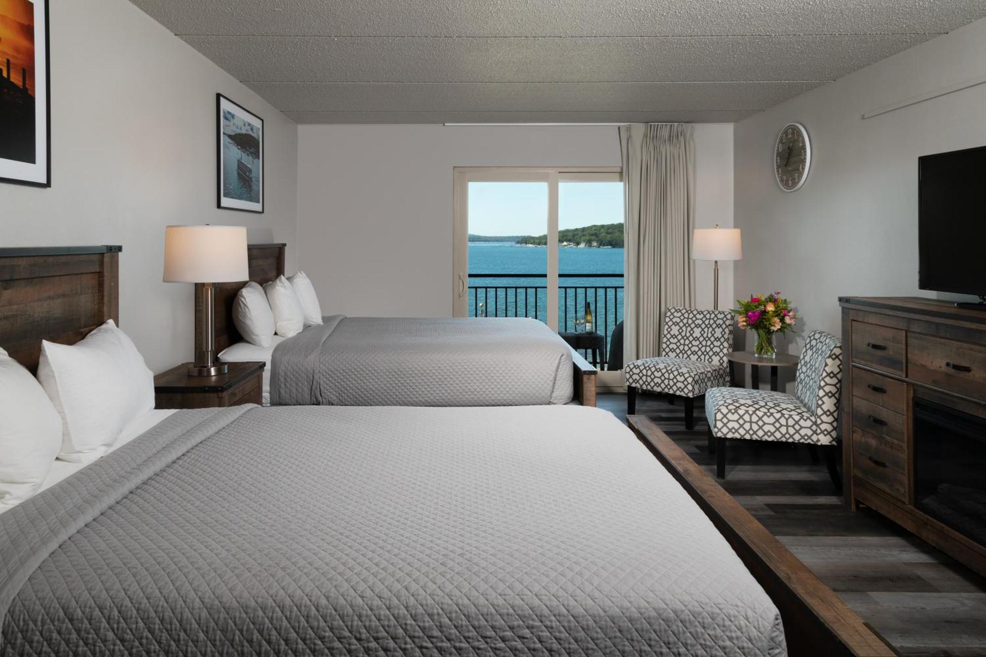 Harbor Shores On Lake Geneva Room photo