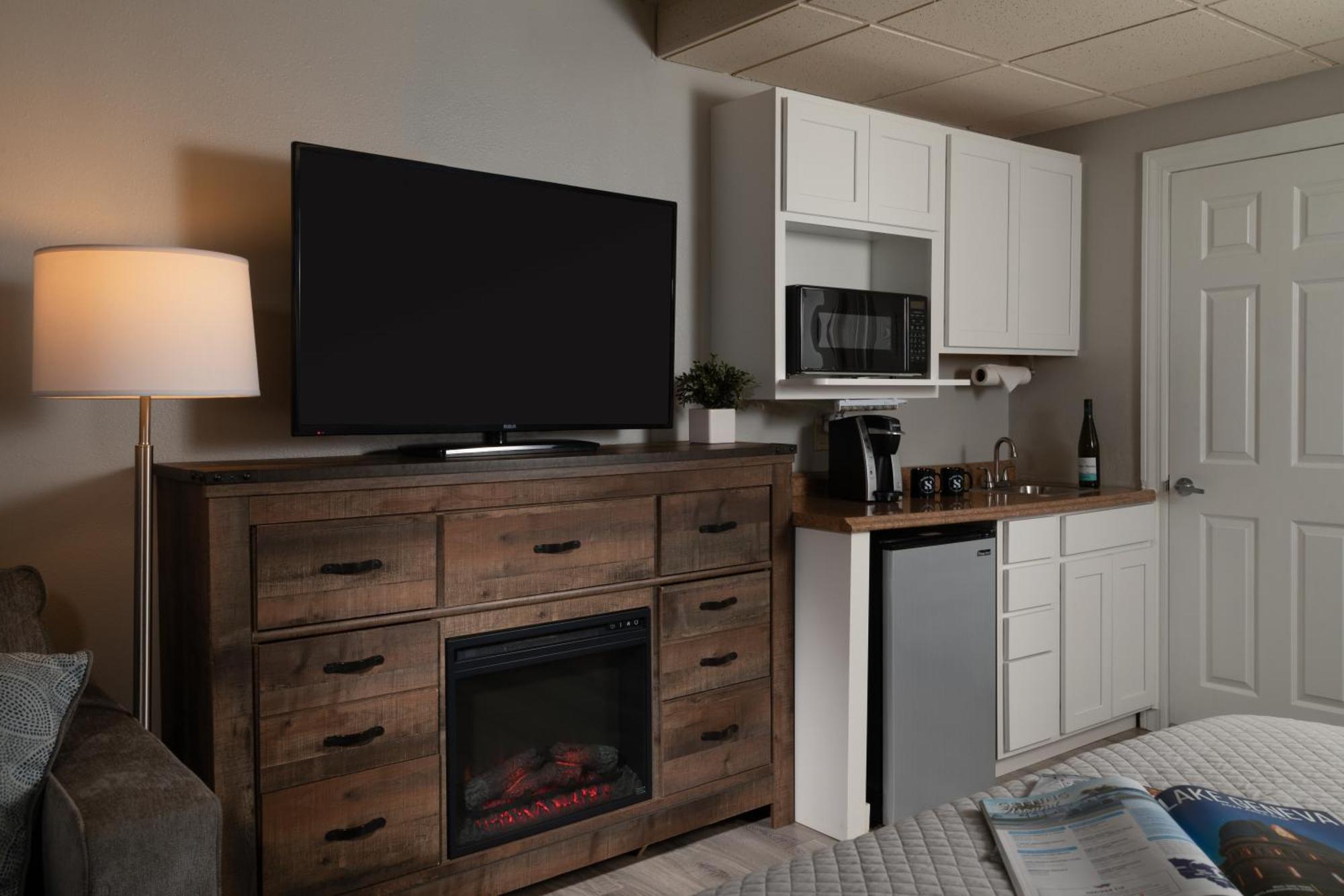 Harbor Shores On Lake Geneva Room photo